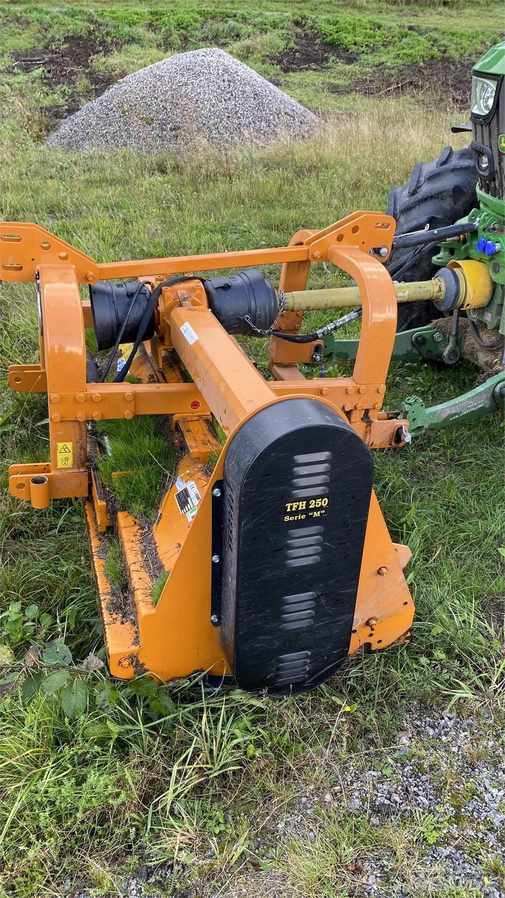 Berti TFH 250 BETESPUTS Kosilnice za pašnike