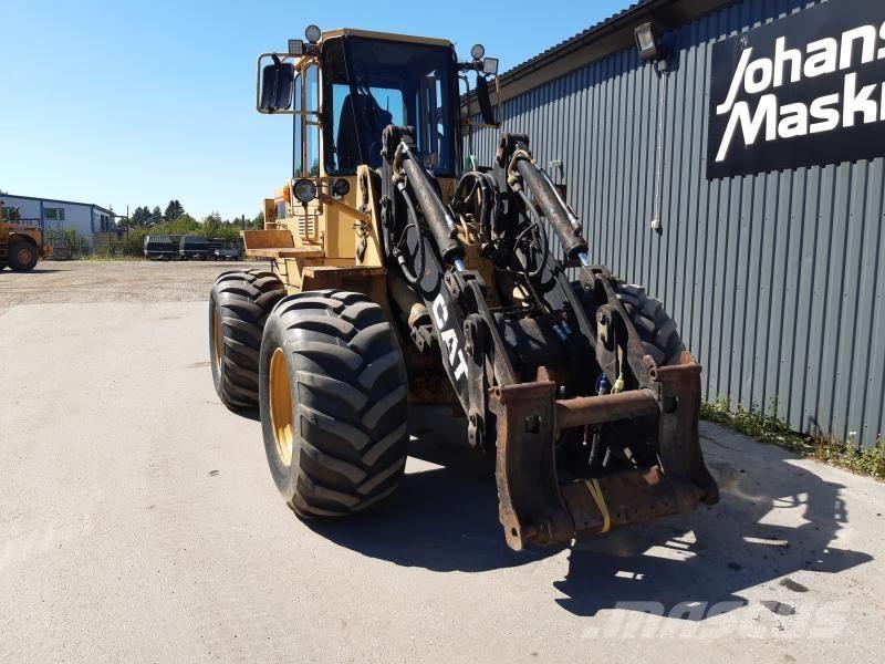 CAT IT 18B STORA BM Kolesni nakladalci