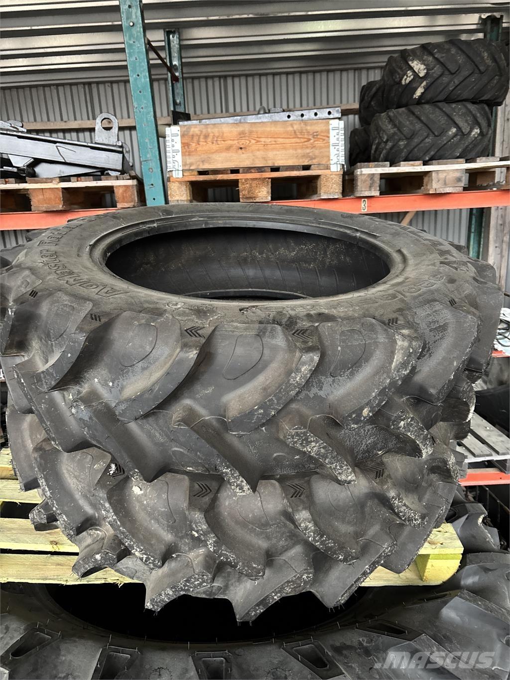  Däck Galaxy 320/85 R28 Gume, kolesa in platišča