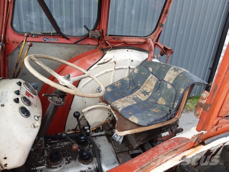 David Brown 880 Traktorji