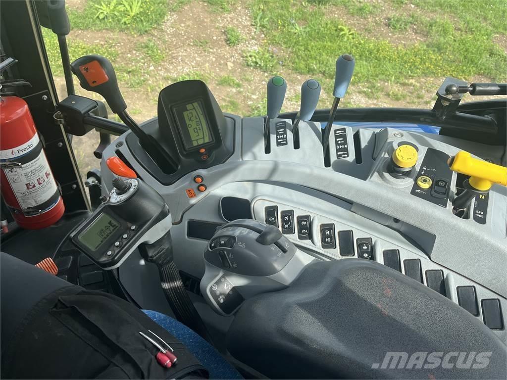 Ford New Holland T6040 Traktorji