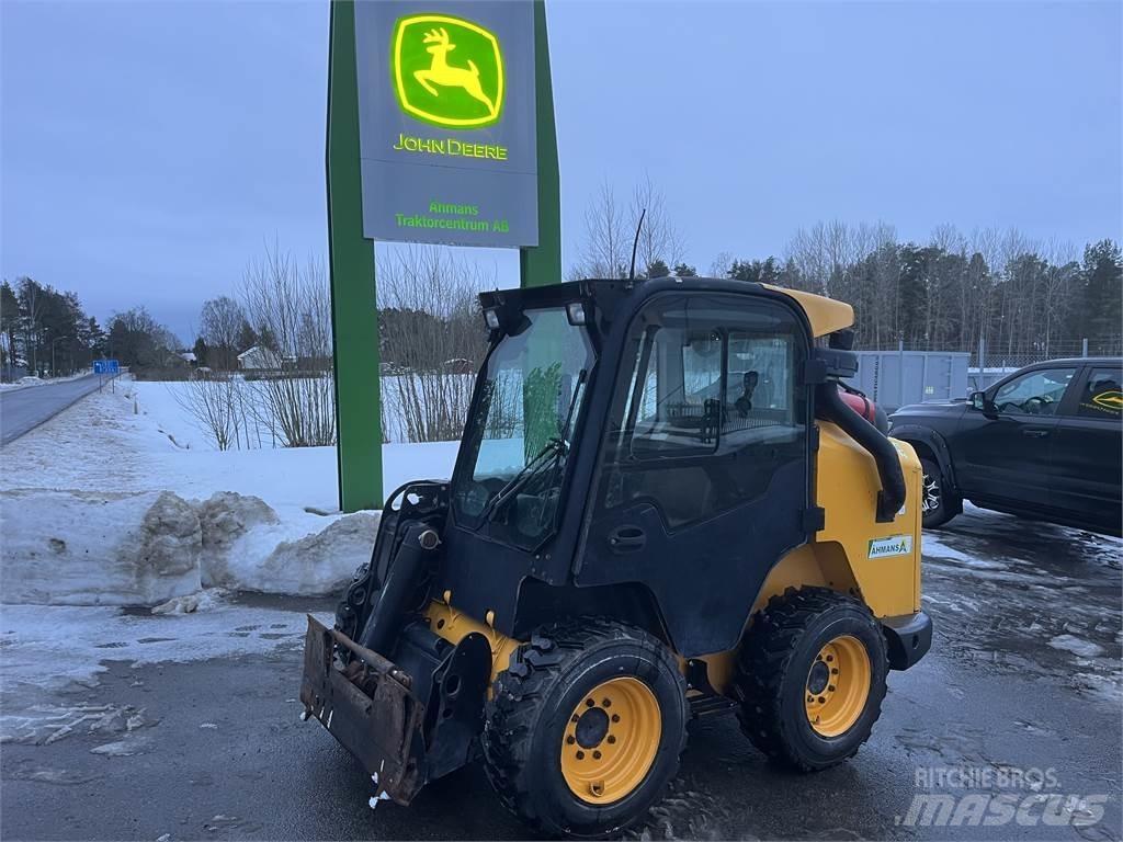 JCB 330 SKID STEER Terenska vozila
