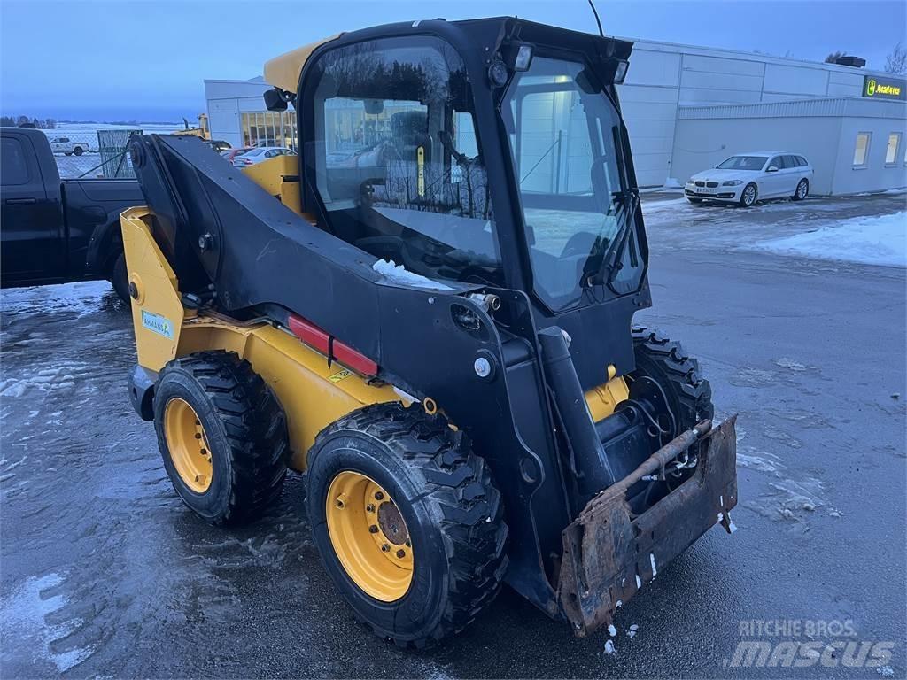 JCB 330 SKID STEER Terenska vozila
