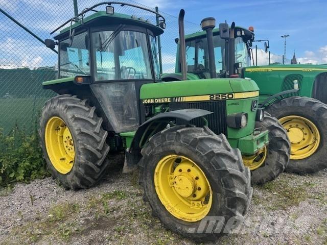 John Deere 2250 TRAKTOR Traktorji
