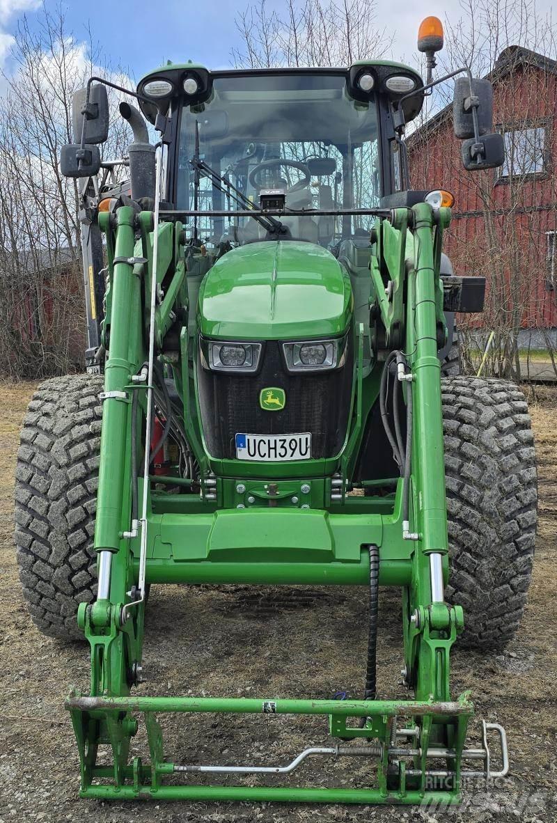 John Deere 5090R Traktorji