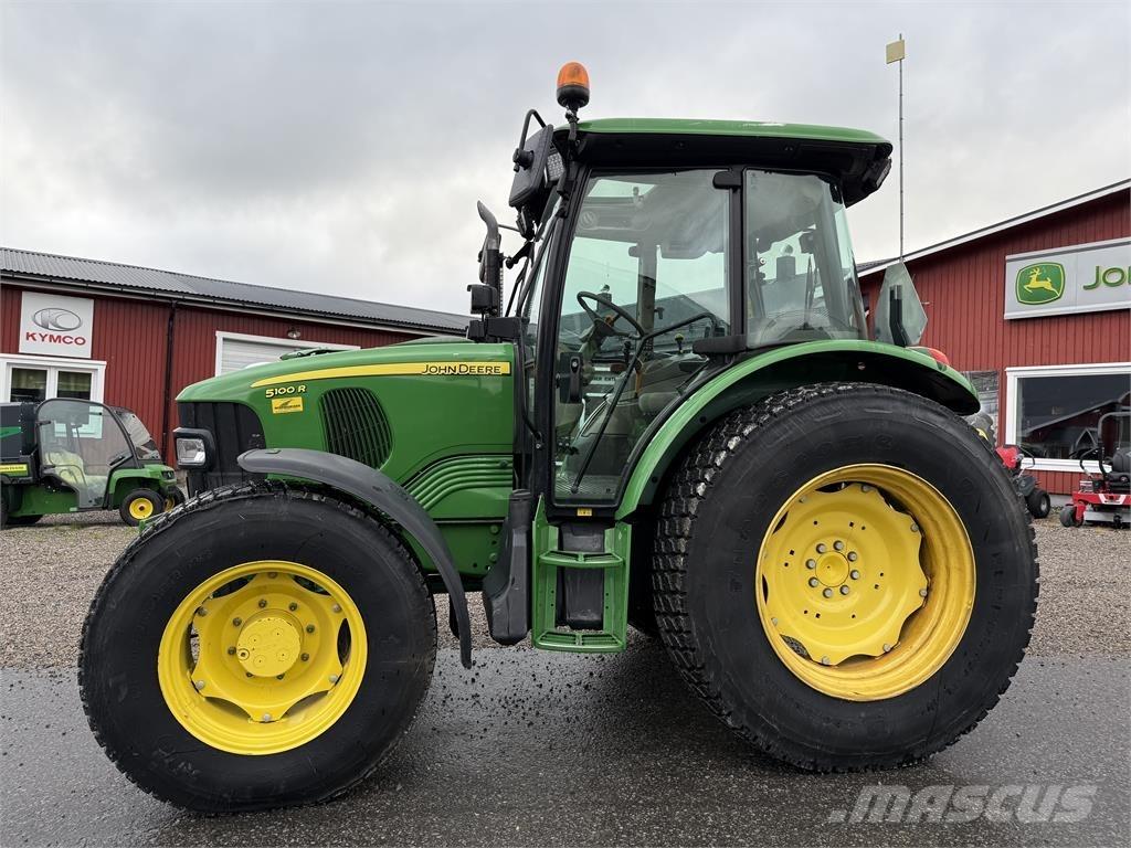 John Deere 5100R Traktorji