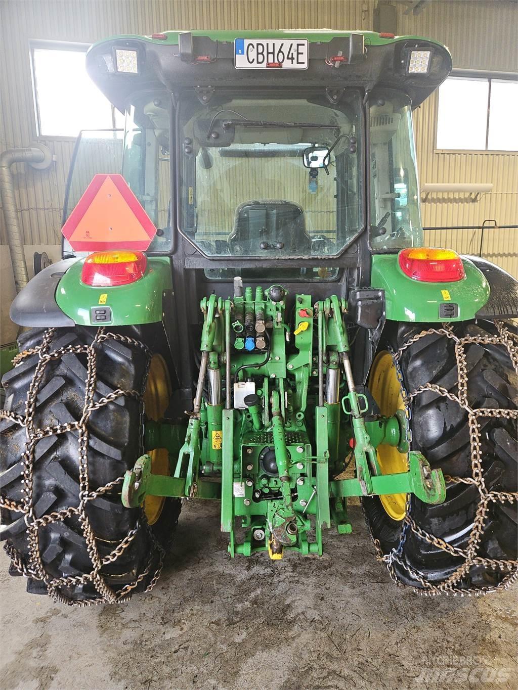John Deere 5115M Traktorji