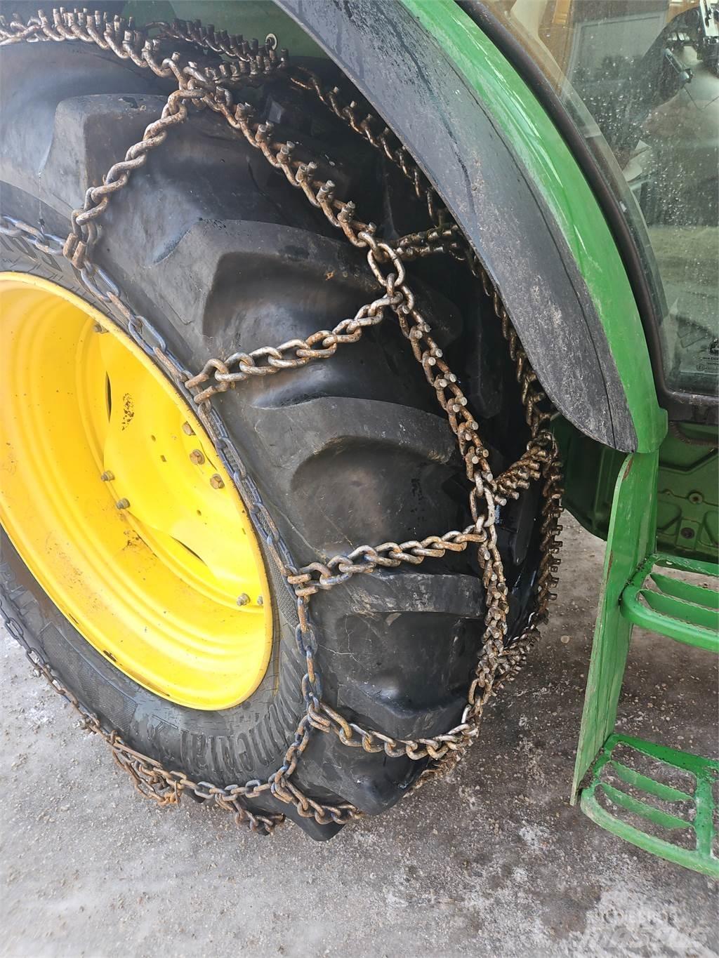 John Deere 5115M Traktorji