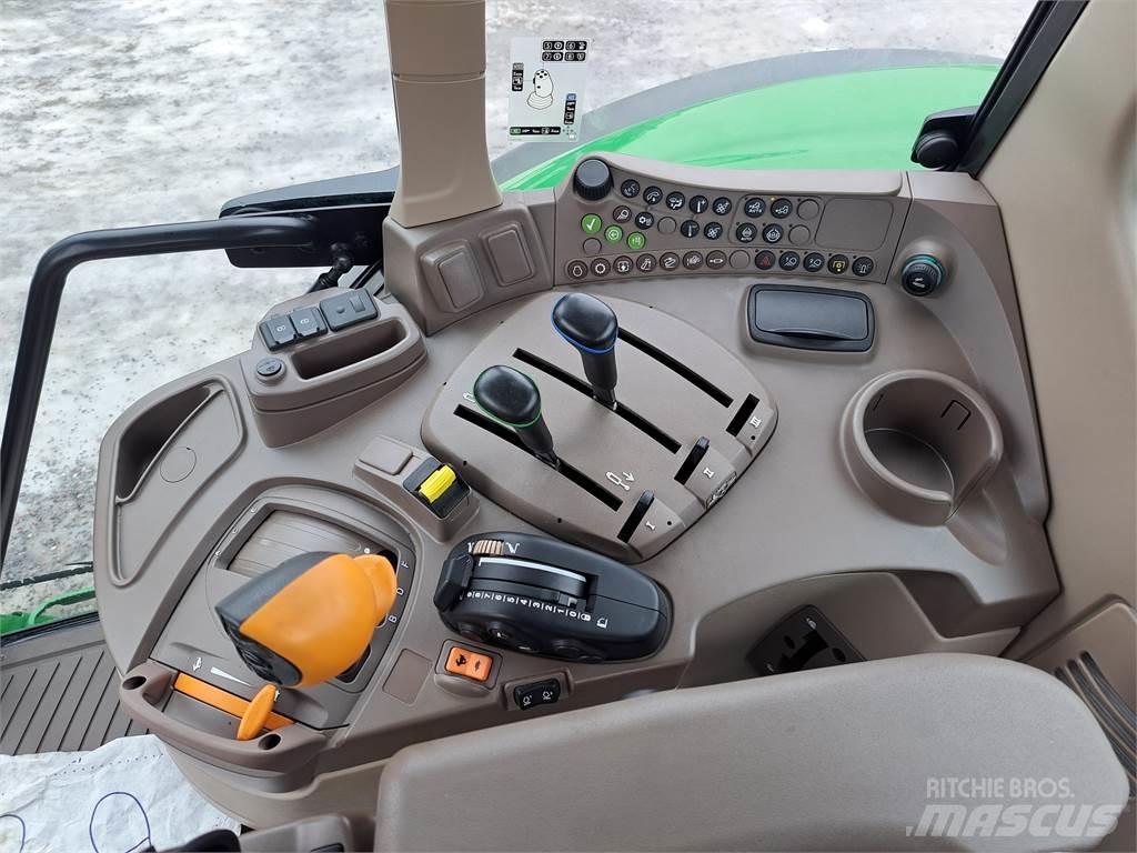 John Deere 6090M Traktorji