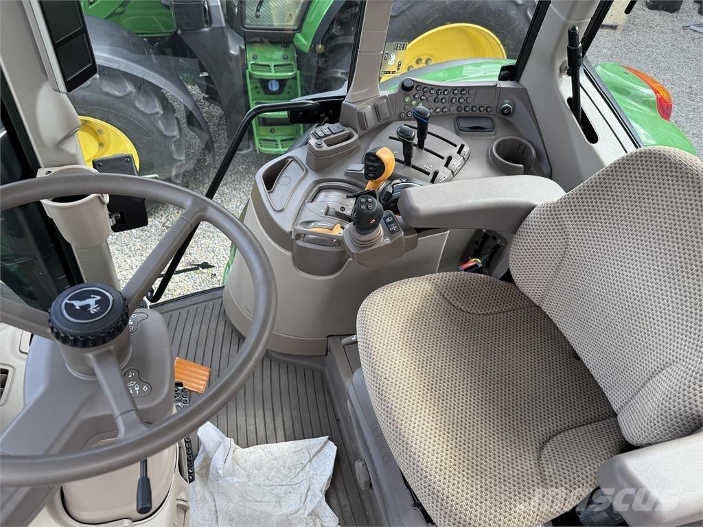 John Deere 6090M Traktorji