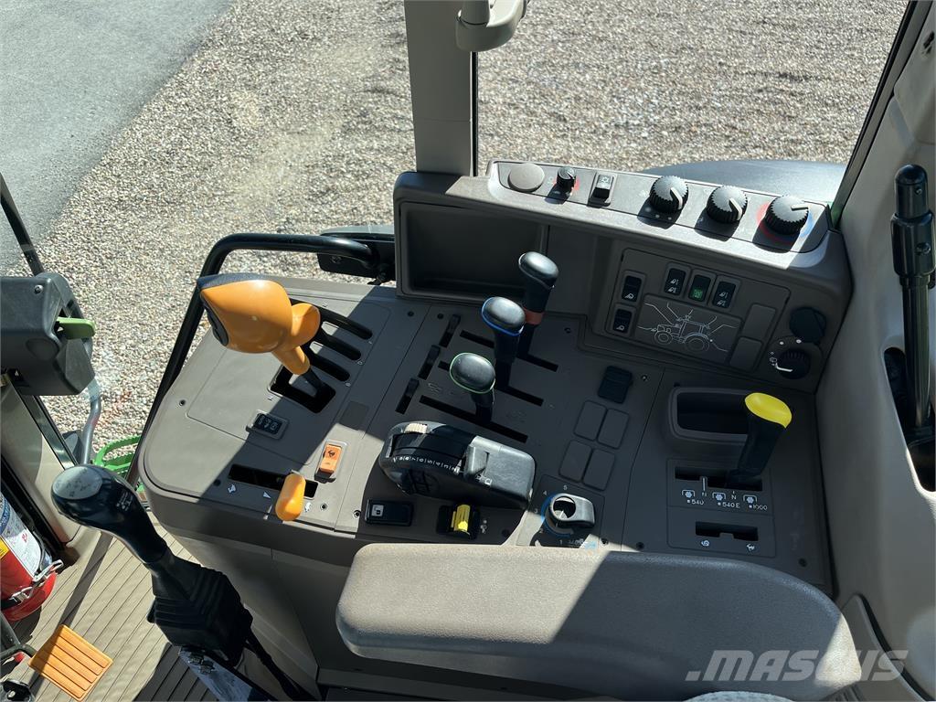 John Deere 6125M Traktorji