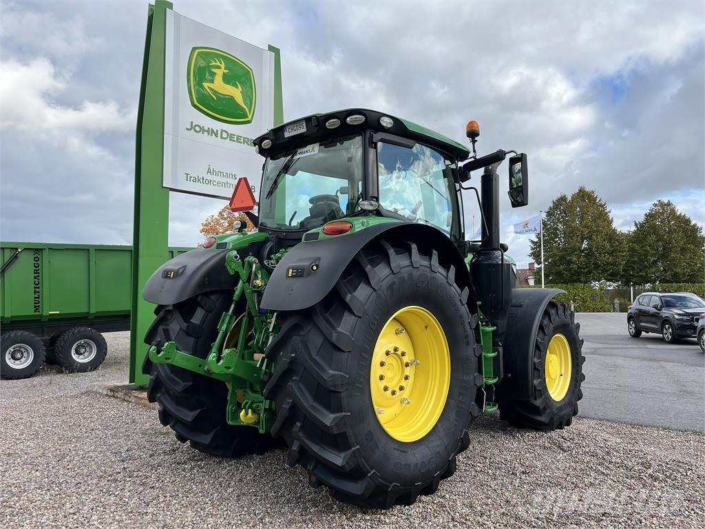 John Deere 6215R Traktorji