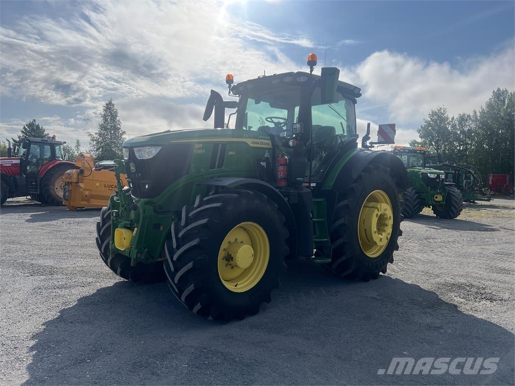 John Deere 6R 250 Traktorji