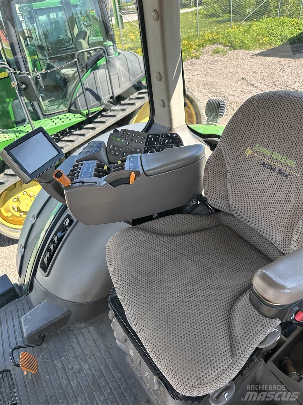 John Deere 7230R Traktorji