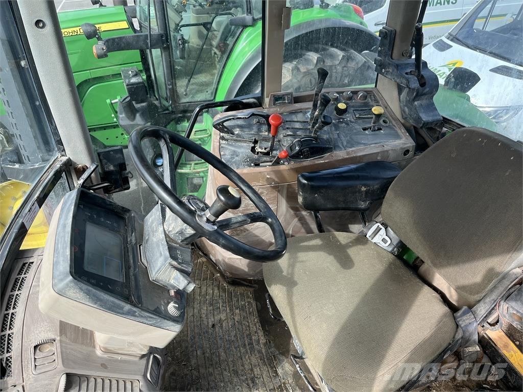 John Deere 7700 Traktorji