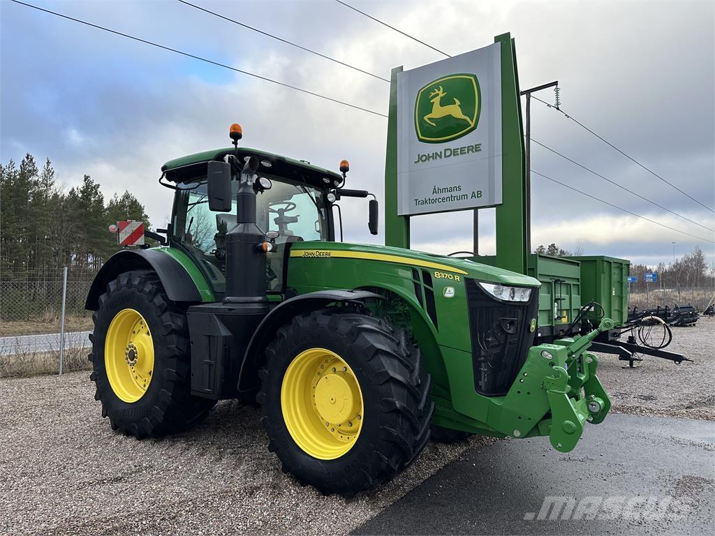 John Deere 8370R Traktorji