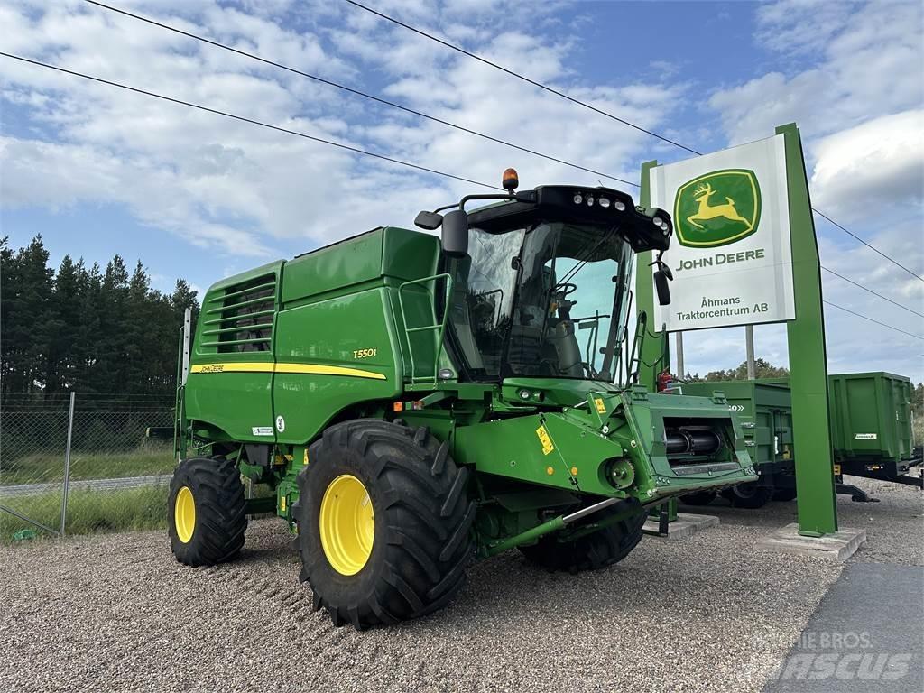 John Deere T550 Kombajni