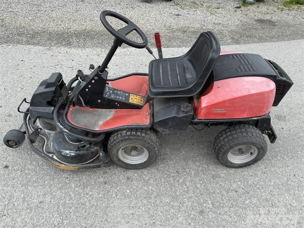 Jonsered Midjestyrd Vrtni traktor kosilnice