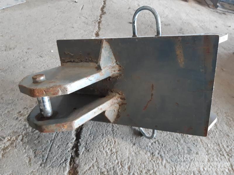  KOMBI GRIND S40 Bagri goseničarji
