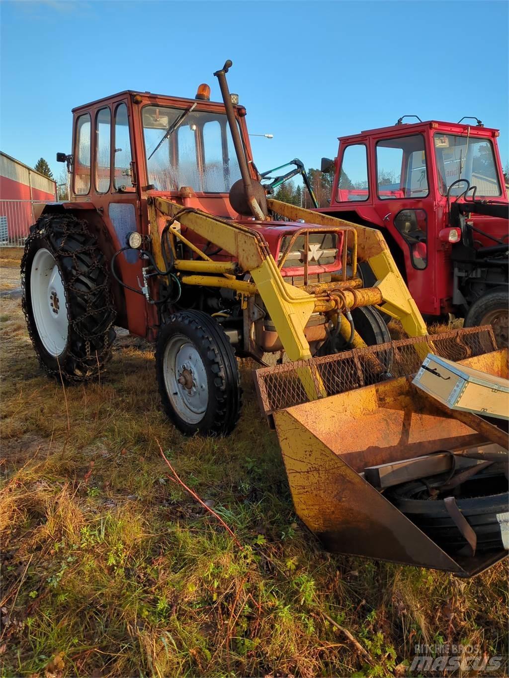 Massey Ferguson 135 Traktorji