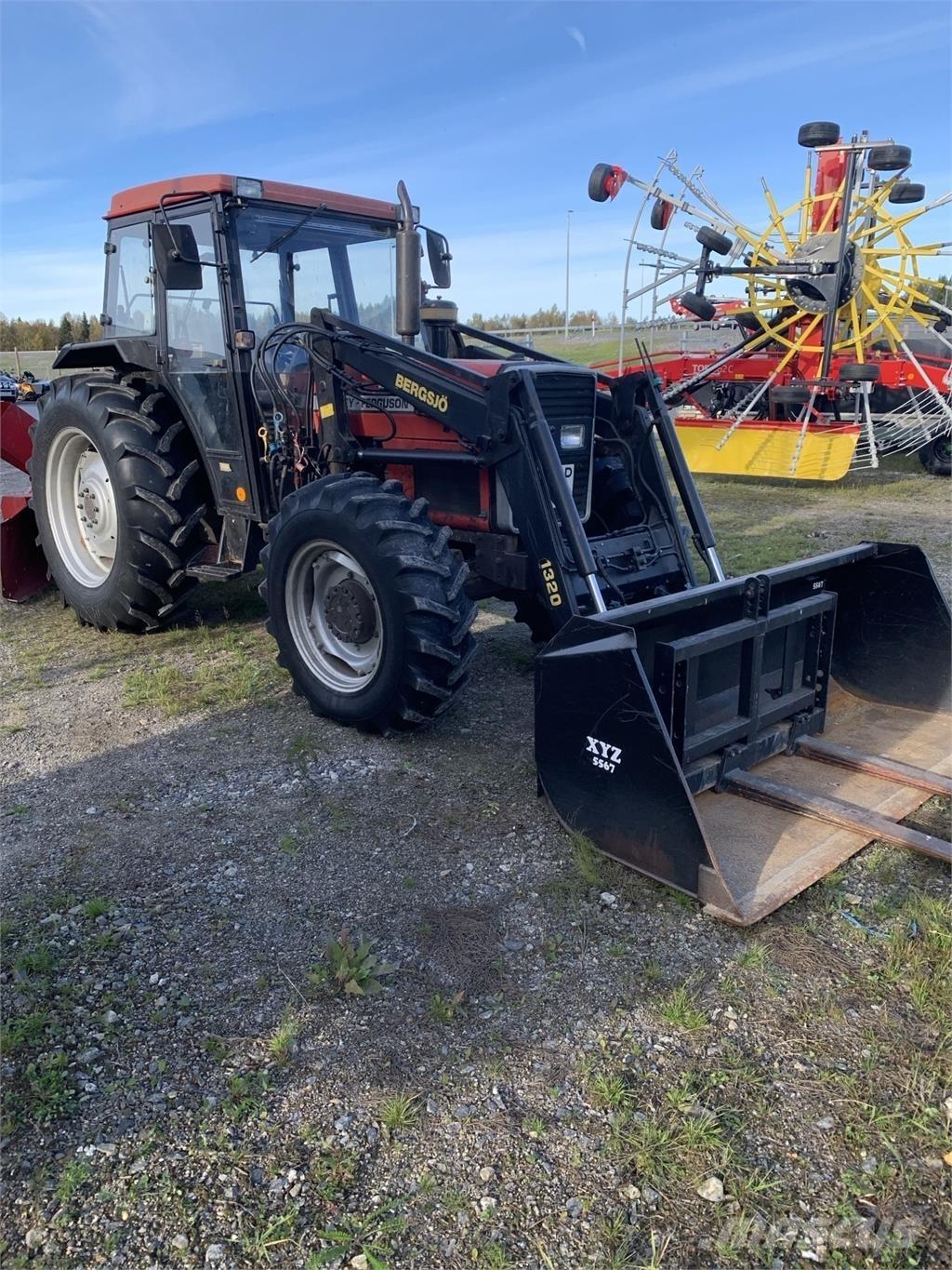 Massey Ferguson 365 4WD Traktorji