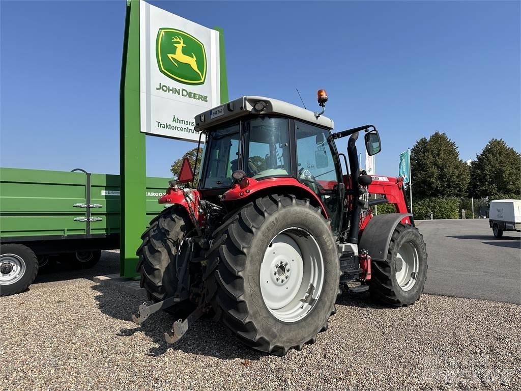 Massey Ferguson 5712 Traktorji