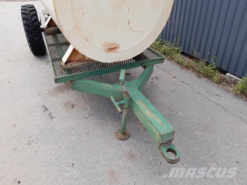 VAGN 1-AXLAD MED TANK Prikolica za splošno rabo