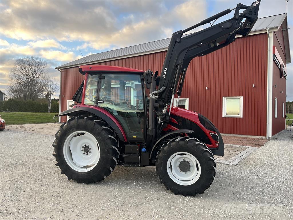 Valtra A 84 Traktorji