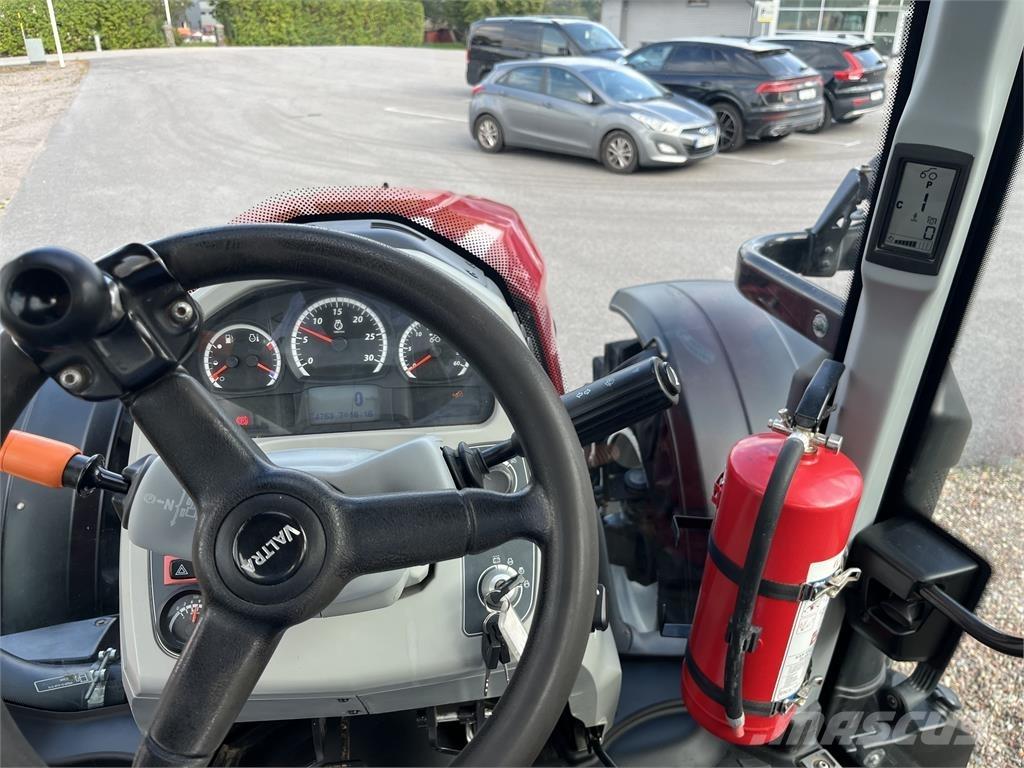 Valtra N174 Traktorji