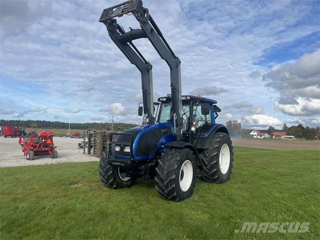 Valtra T151 E Traktorji