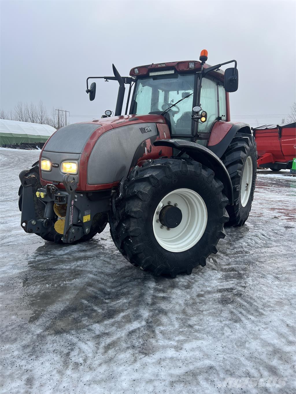 Valtra T190 Traktorji