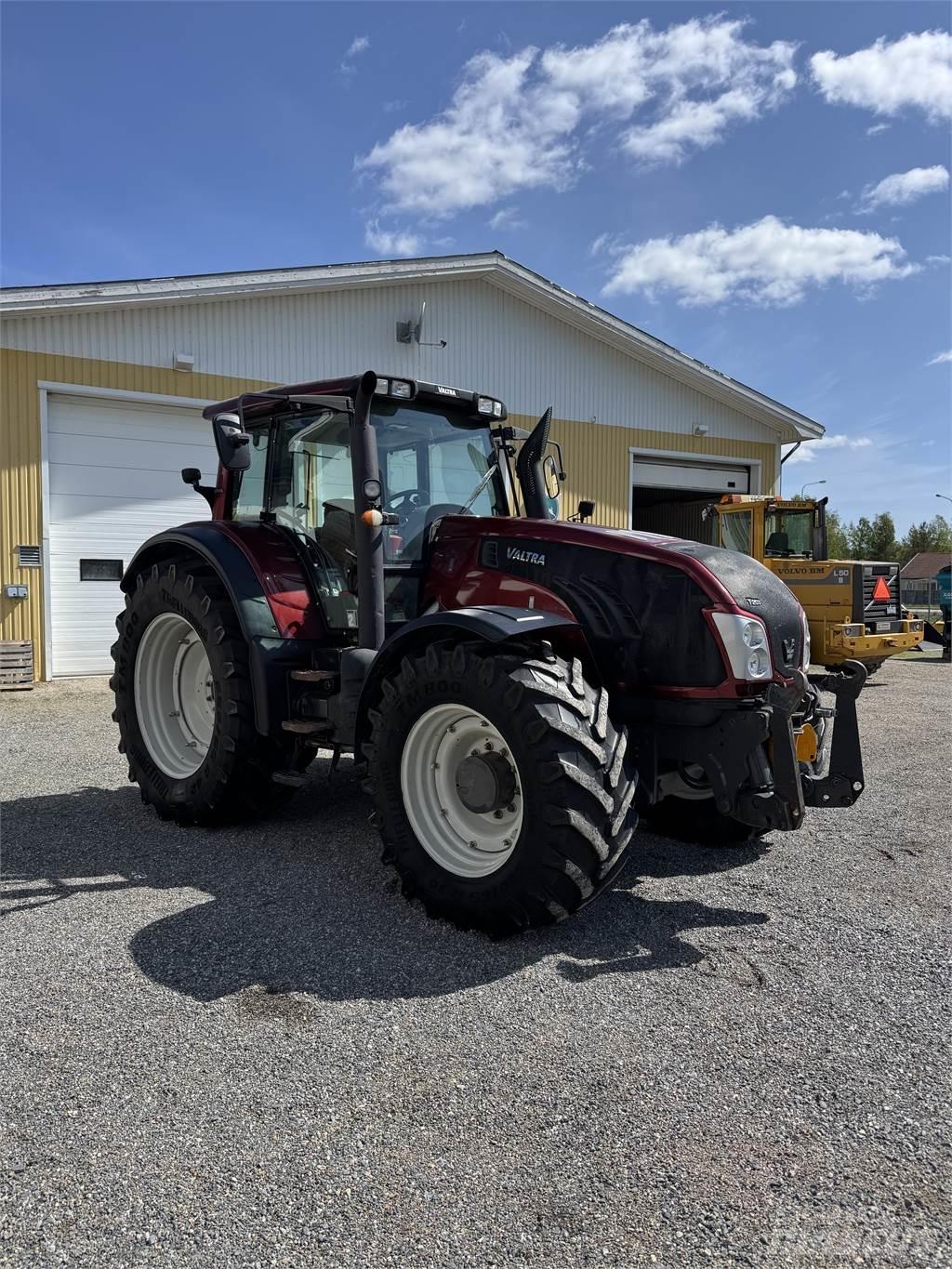 Valtra T203 Direct Traktorji