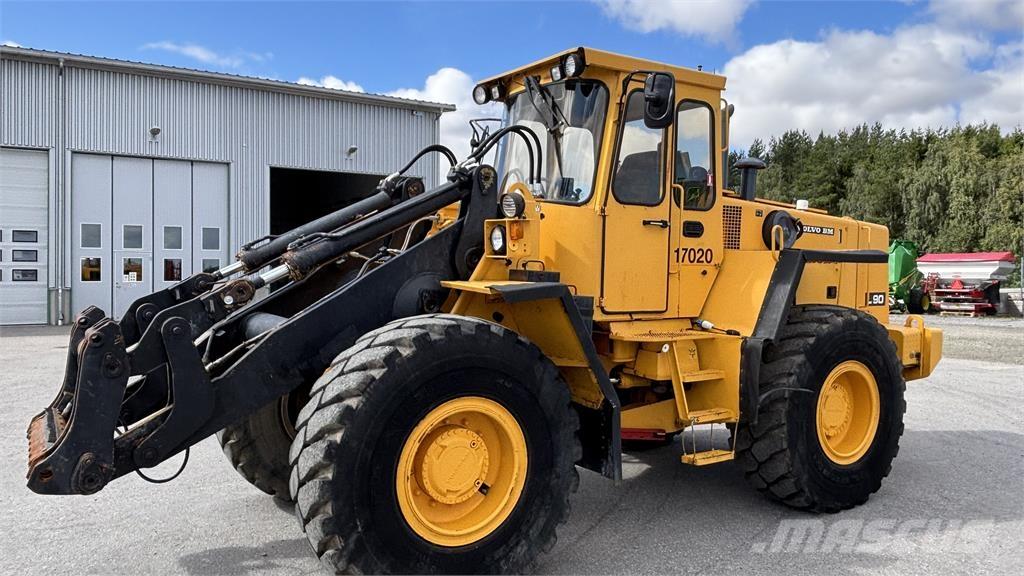 Volvo L90 LASTMASKIN Kolesni nakladalci