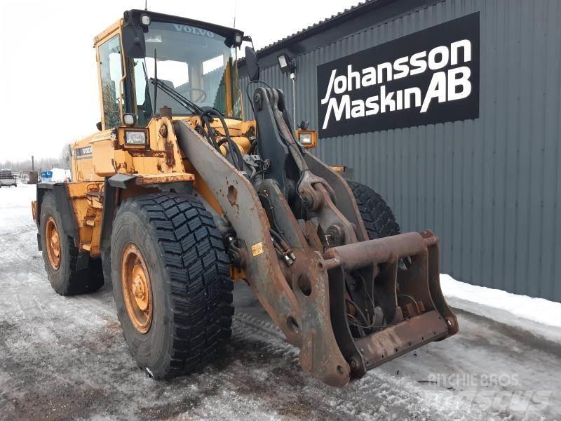 Volvo L90C Kolesni nakladalci