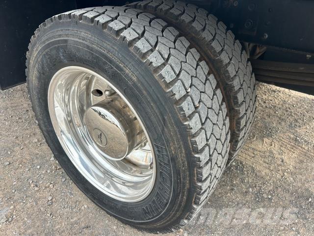 GMC C5500 Tovornjaki za prevoz avtomobilov z vitlom