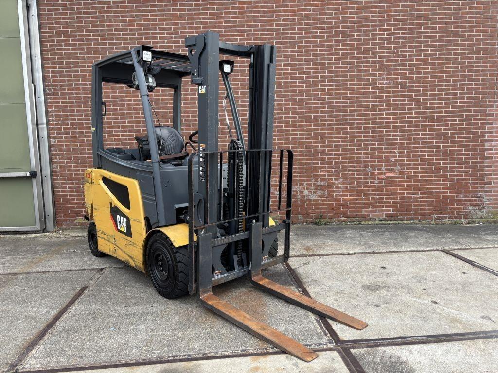 CAT 2EP5000 Električni viličarji
