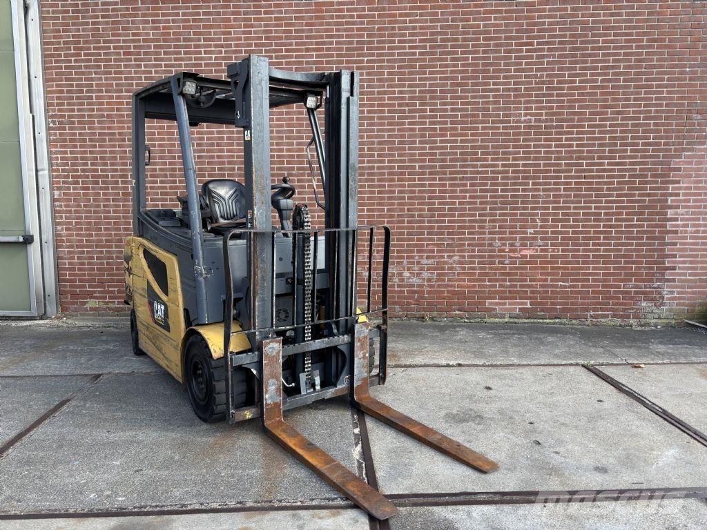 CAT 2EPC5000 Električni viličarji