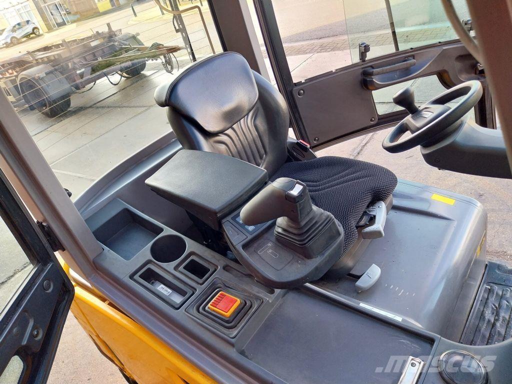 Jungheinrich EFG 320 Električni viličarji