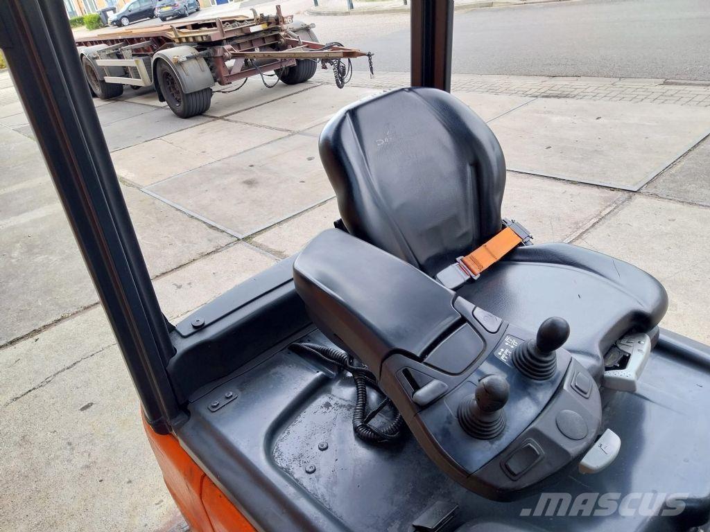 Linde E20L-02 Električni viličarji