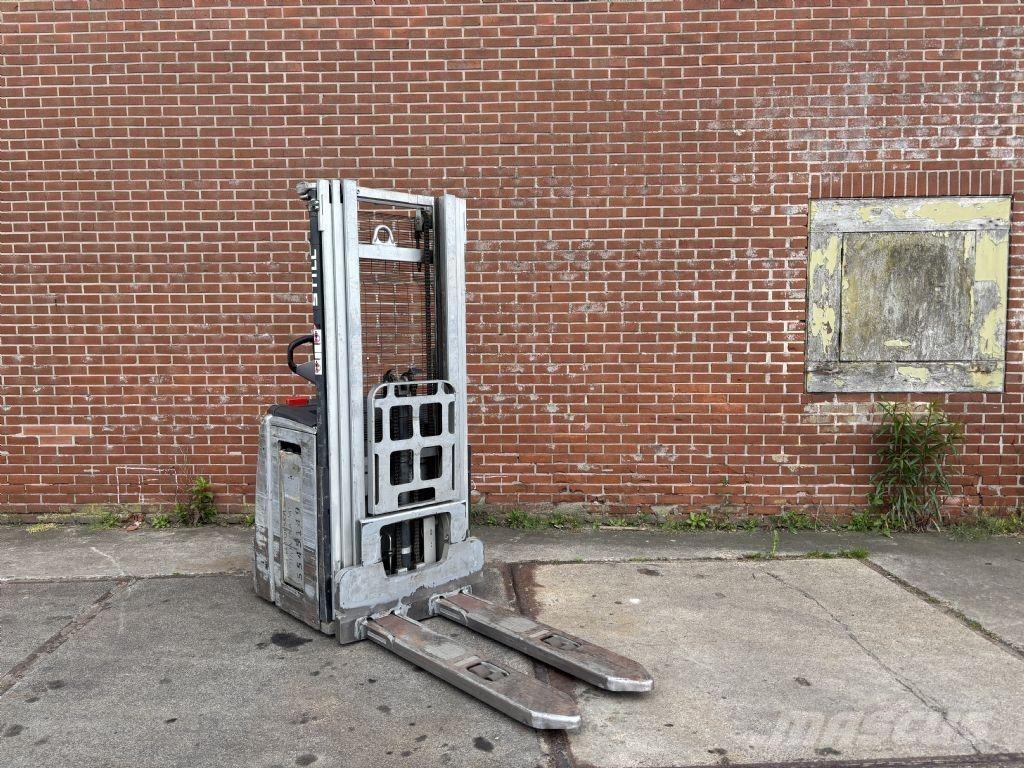 Still EXV 14 Ročni električni viličar