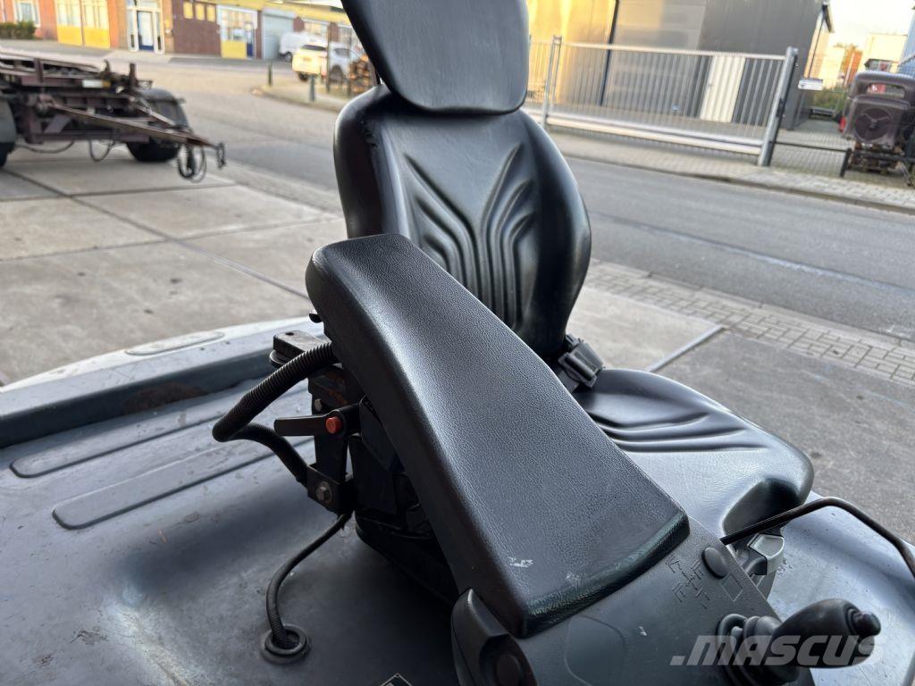 Toyota 8FBMT30 Električni viličarji