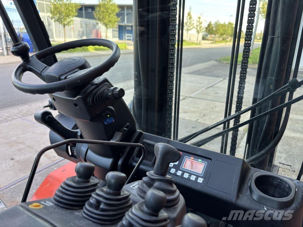 Toyota 8FBMT50 Električni viličarji