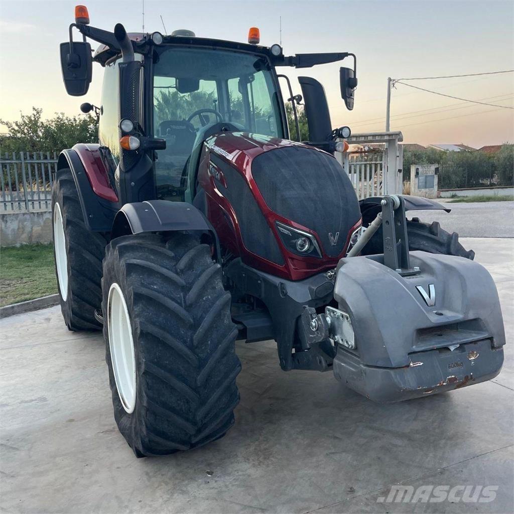 Valtra N174 Traktorji