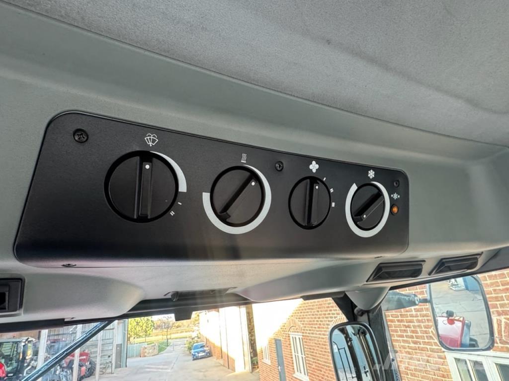 CASE MX 135 Traktorji