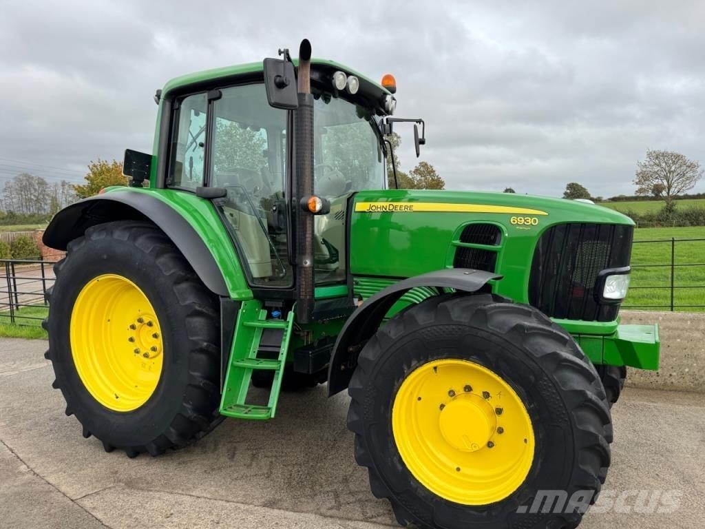 John Deere 6930 Traktorji