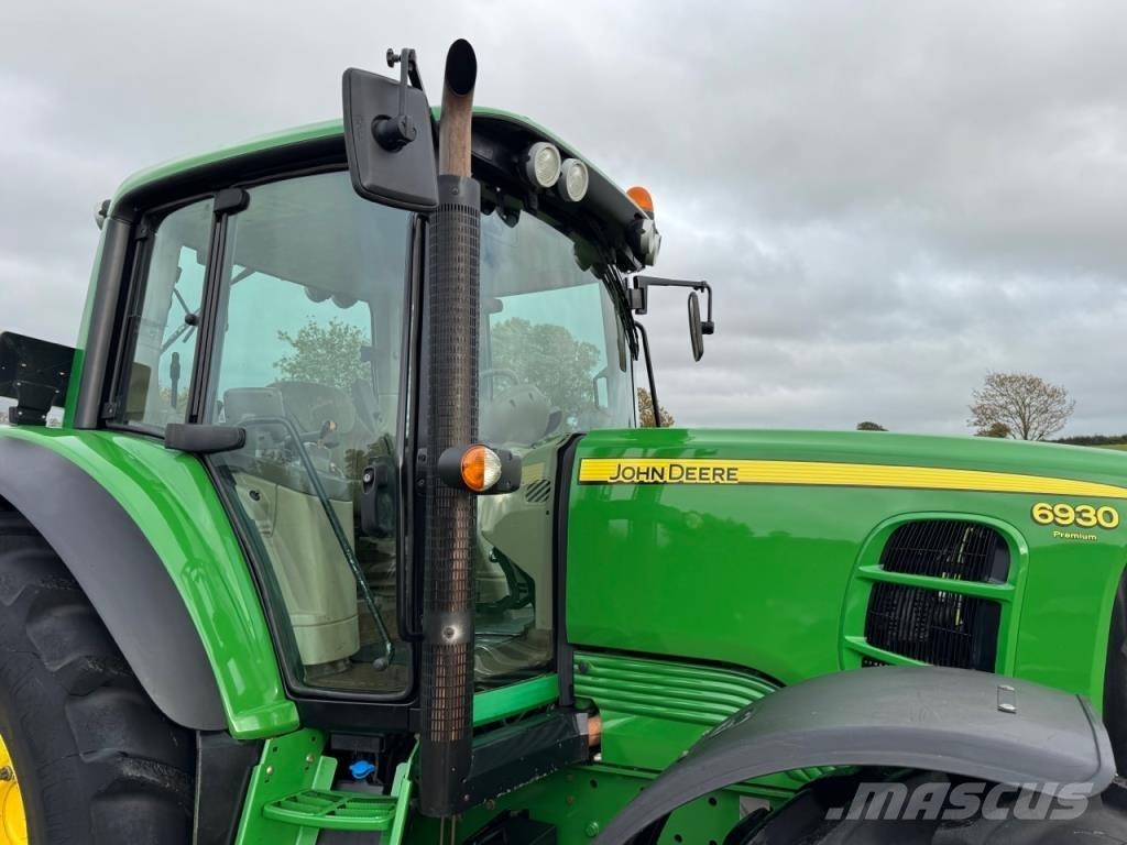 John Deere 6930 Traktorji