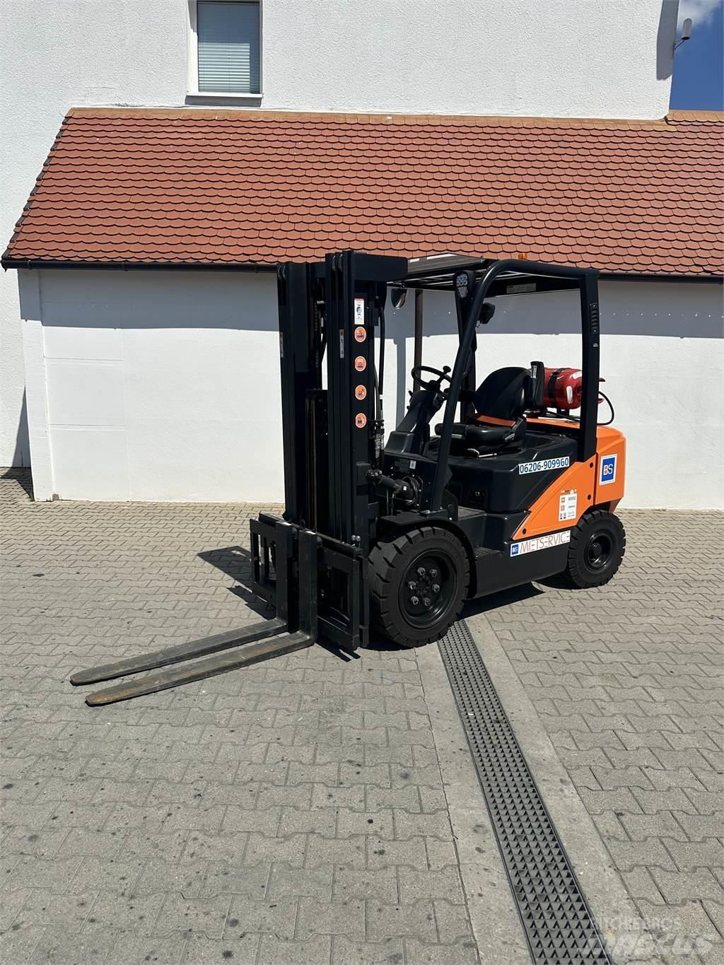 Doosan G30P-7 Gradbeništvo - drugo