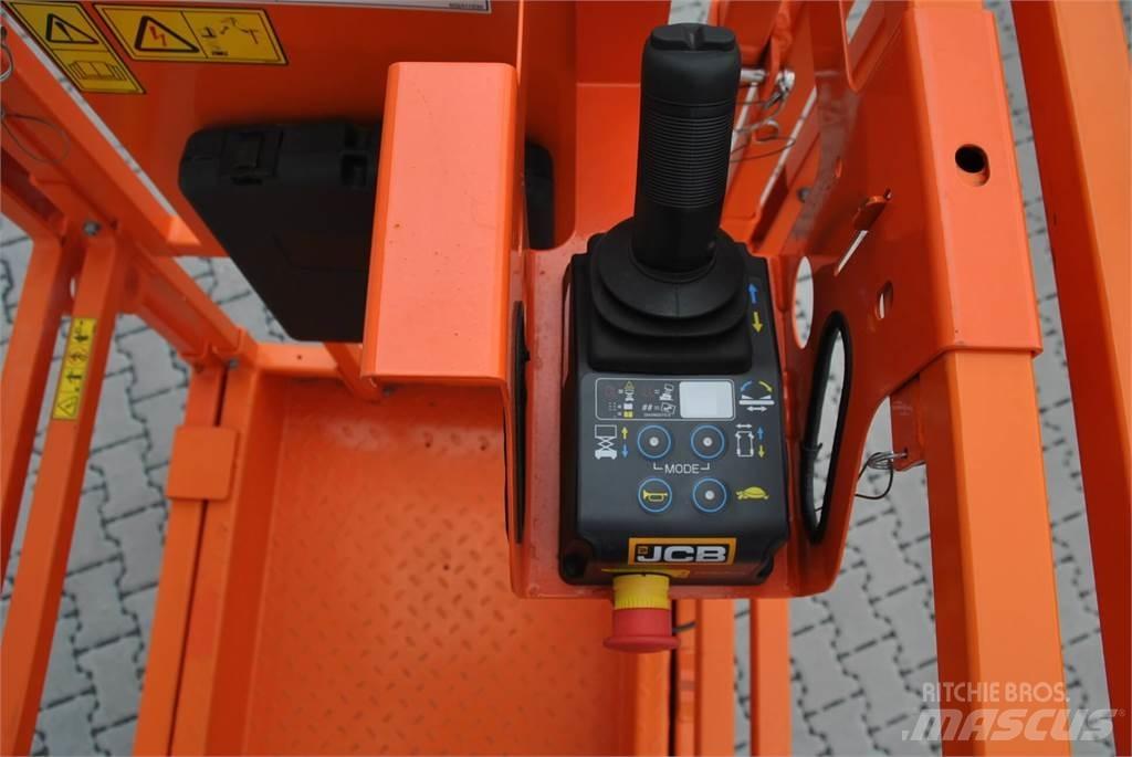 JCB S1530E Škarjaste dvižne ploščadi