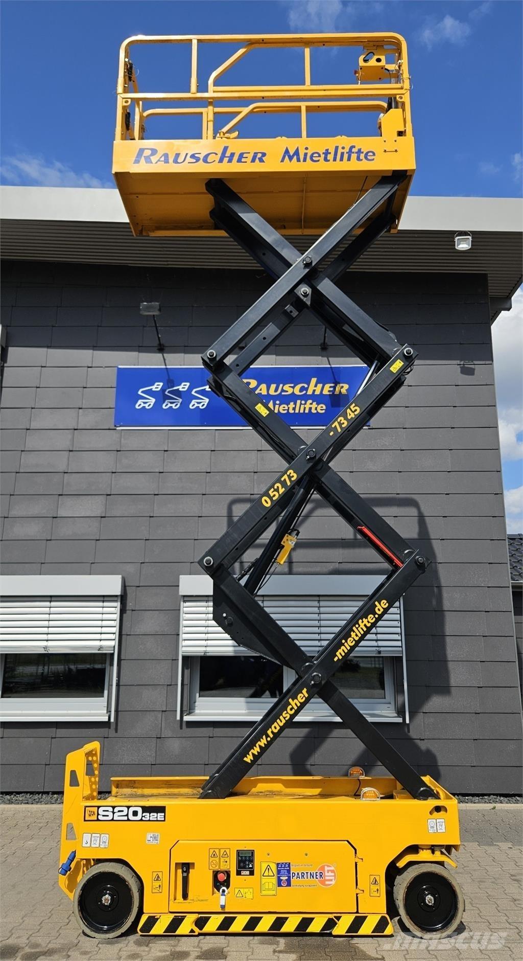 JCB S2032E Škarjaste dvižne ploščadi
