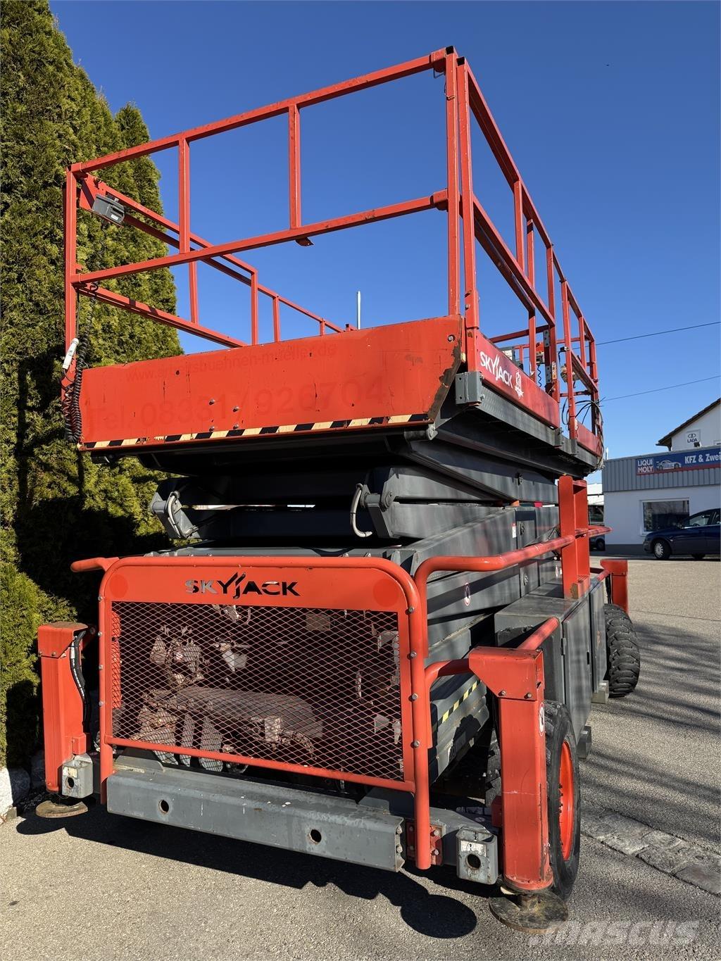 SkyJack SJ9250 Škarjaste dvižne ploščadi